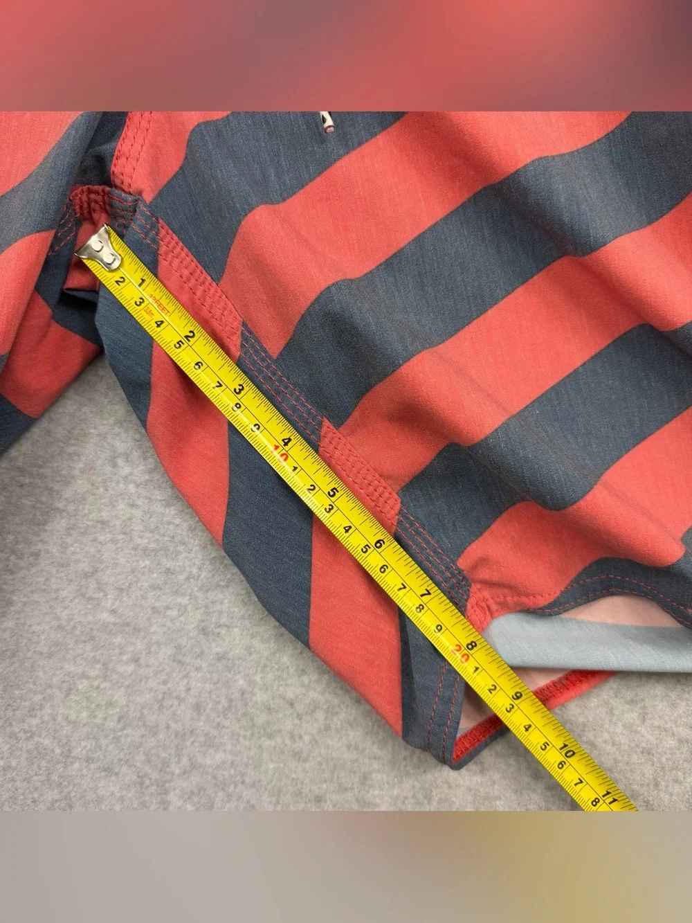 Volcom Stripey Slinger Boardshorts Red / Blue Swim Trunks Men’s Size 34